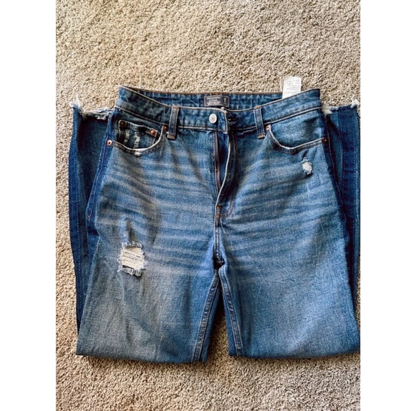 •Sold on Mercari•Abercrombie Simone High Rise Ankle Jeans 29 - Picture 6 of 7